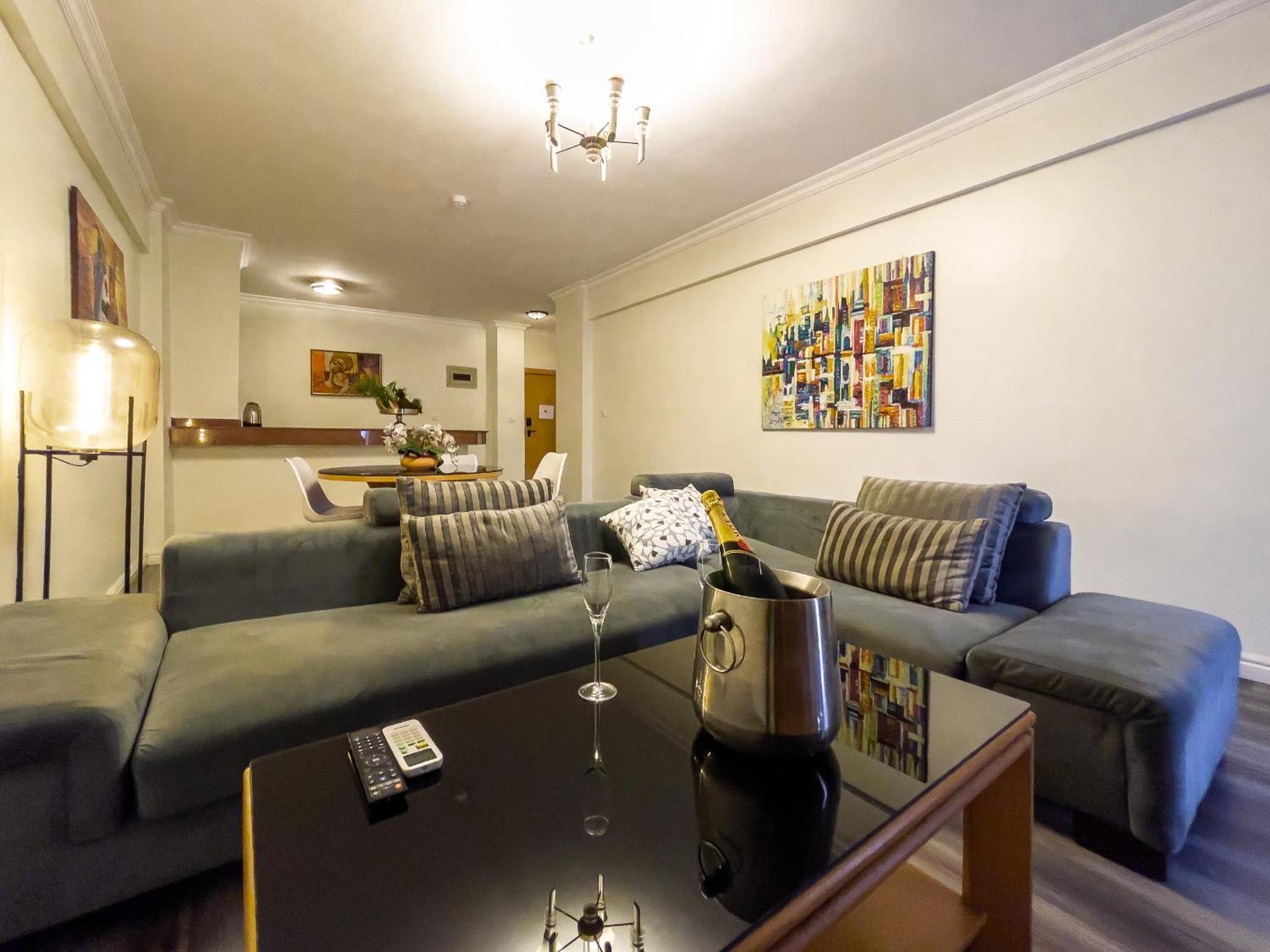 לגוס Maroko Bayshore Suites מראה חיצוני תמונה